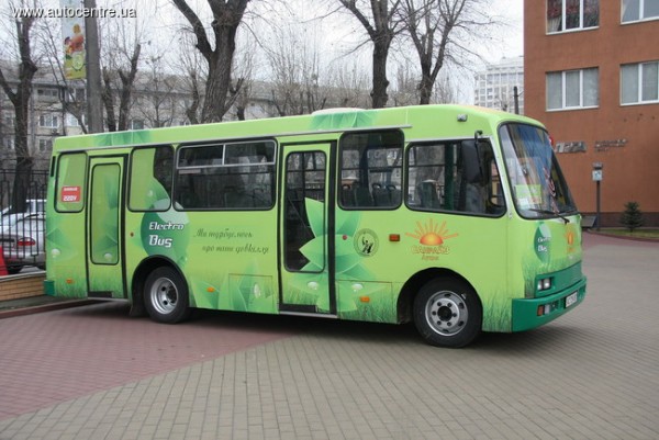 pervyy_ukrainskiy_elektrobus_prezentovali_v_kieve_3.jpg