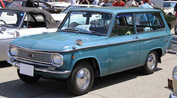 Mazda_Familia_1000_Van_DX.jpg