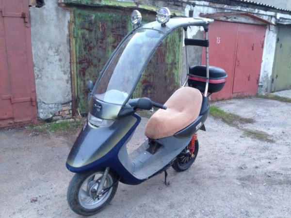 393113564_2_1000x700_maksiskuter-honda-cabina-electro-1kwt-fotografii.jpg